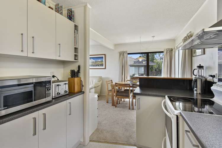 2 Paulownia Place Totara Heights_13