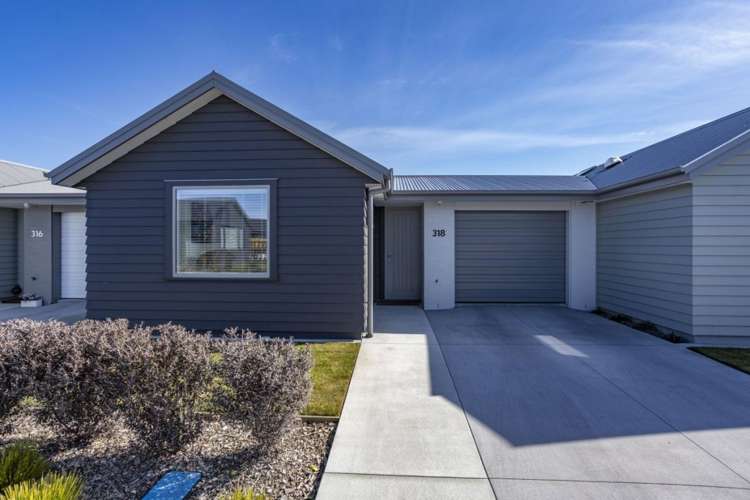 318/30 Bob Robertson Drive Woodend_14