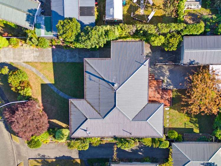 15 Keats Crescent Stoke_24