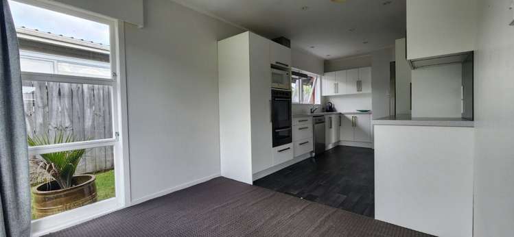 12 Te Puia Street Te Kamo_9