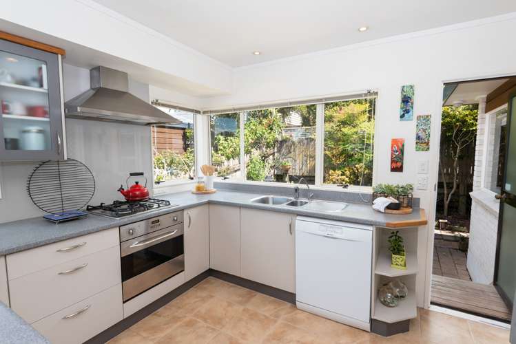 2/28 Parkhill Road Mellons Bay_9