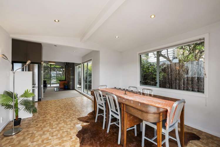 11 Southern Cross Crescent Island Bay_4