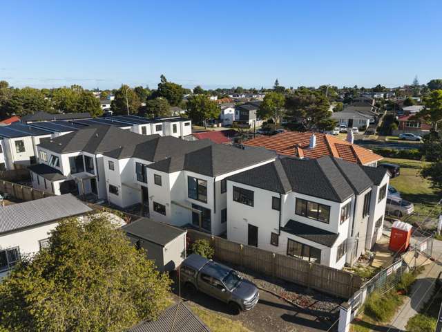 Premium Customisable New Builds. Title Issued.