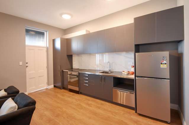 354 South Road 10263_4