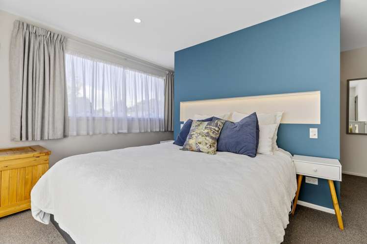 2/10 Laughton Street Taupo_9