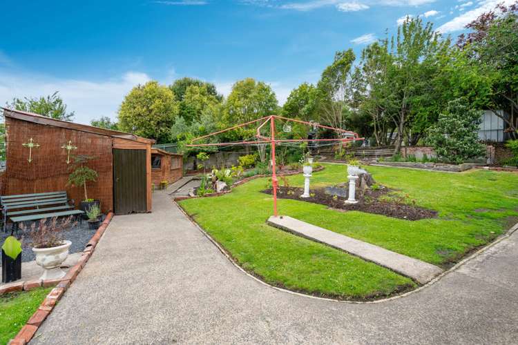 7 Easther Crescent Kew_16