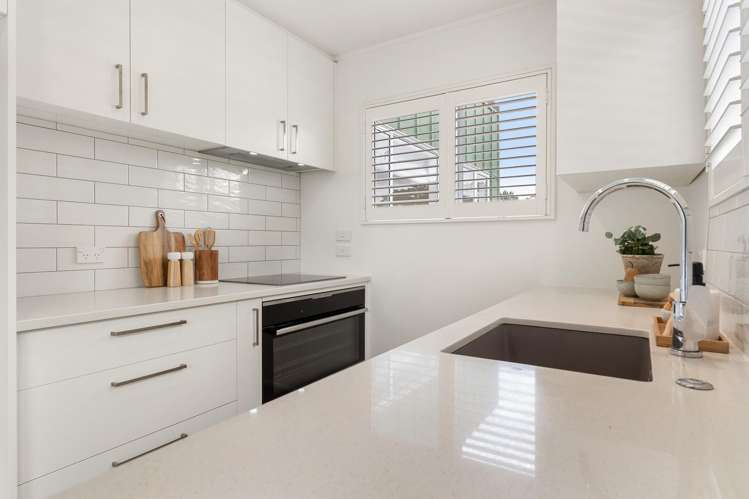 2/42 Fairlands Avenue_1