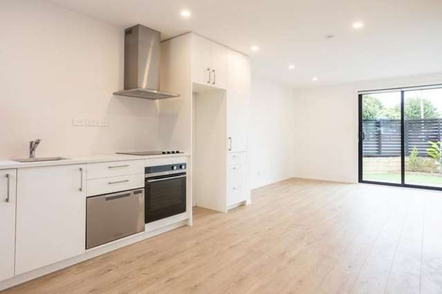 B/1 Frank Grey Place 10057_1