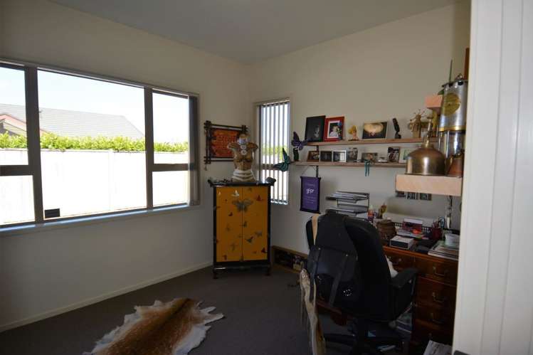 16 Dolphin Parade Bell Block_17