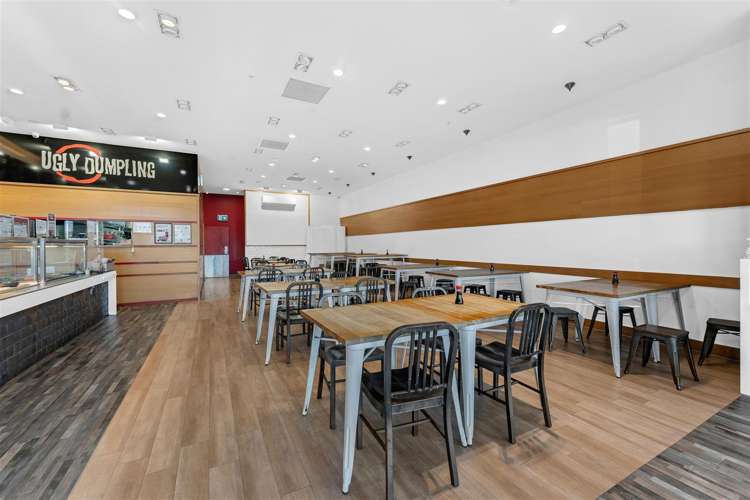 Shop 9, 1 John Goulter Drive Auckland Airport_10