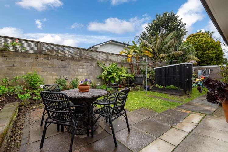 5/6 North Avenue Narrow Neck_14