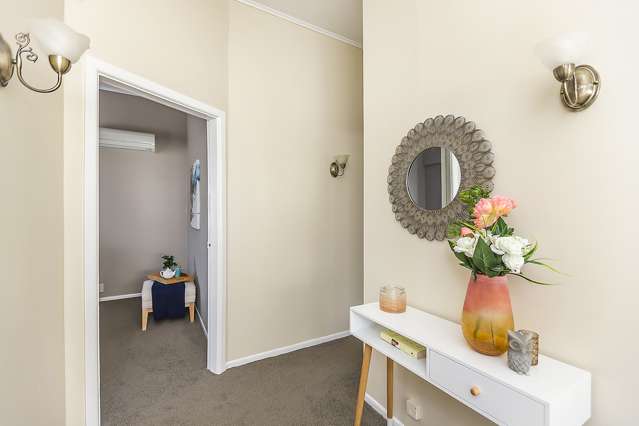 52 Endeavour Street Lyall Bay_2