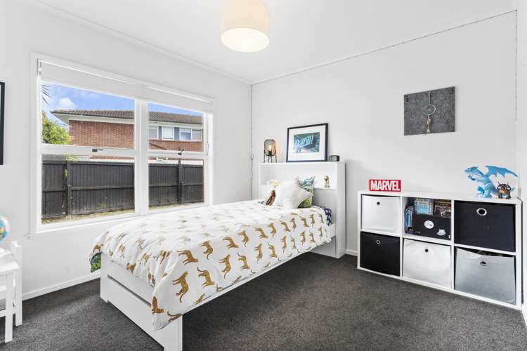 2/3 Knightsbridge Drive Forrest Hill_12