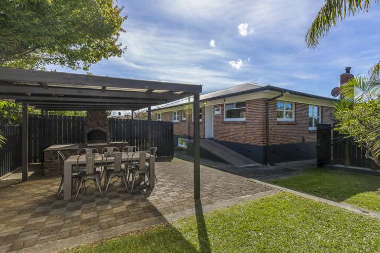 9 Harding Avenue Te Atatu South_15