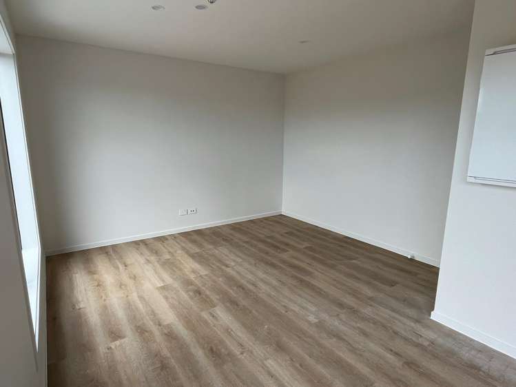 10/1 Lake Bryndwr Lane Burnside_9