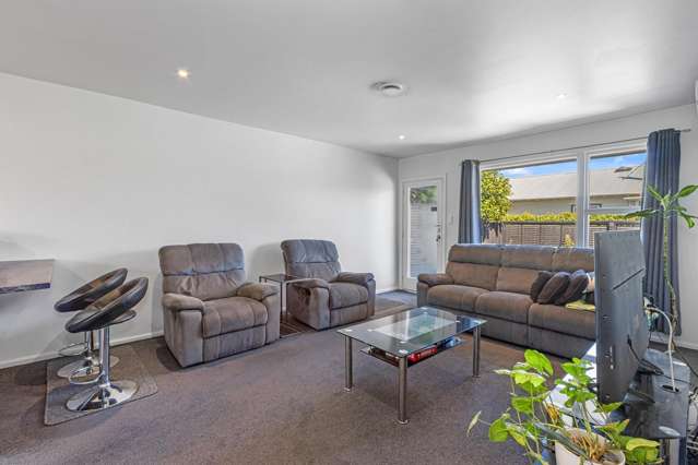 2/103 St Albans Street Saint Albans_3