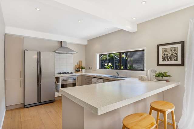 1/10 Lydia Avenue Northcote_4