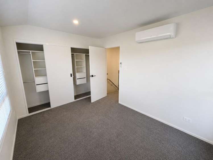 1/36 Longburn Road Henderson_16