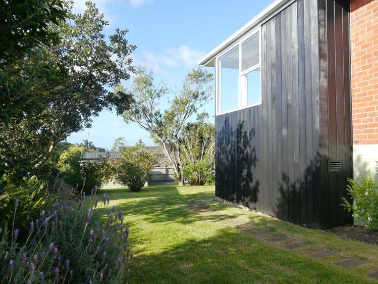 4/7 Hastings Road Mairangi Bay_11