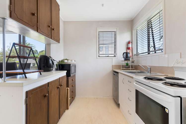 30 Granville Drive Massey_13