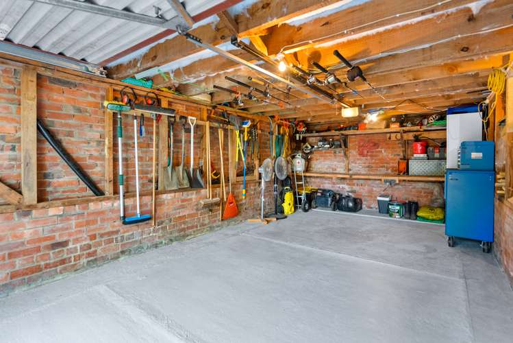 23 Hutchinsons Road Bucklands Beach_18