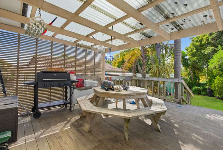 9 Panzic place Glen Eden_7