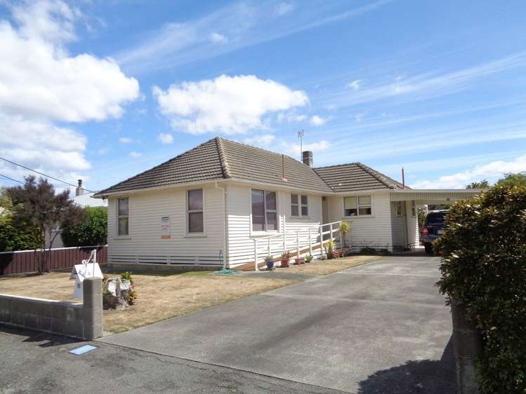 17 Surrey Street Solway_13