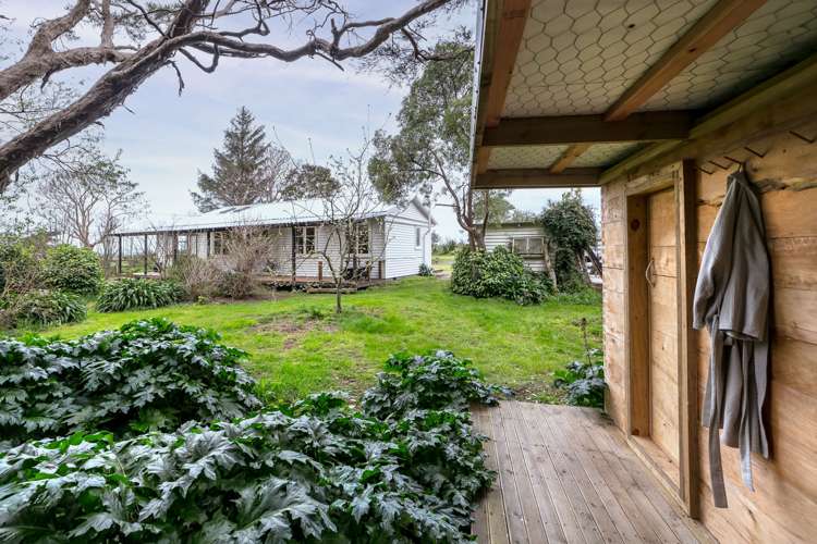 812 Western Lake Road Featherston_17