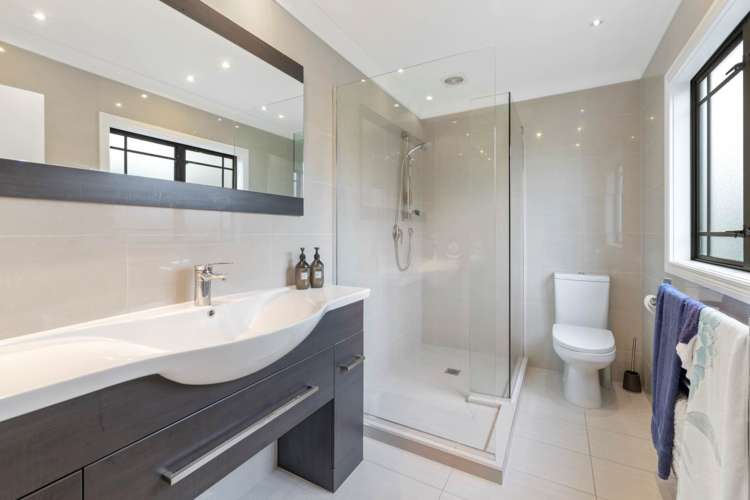 106 Uxbridge Road Mellons Bay_19