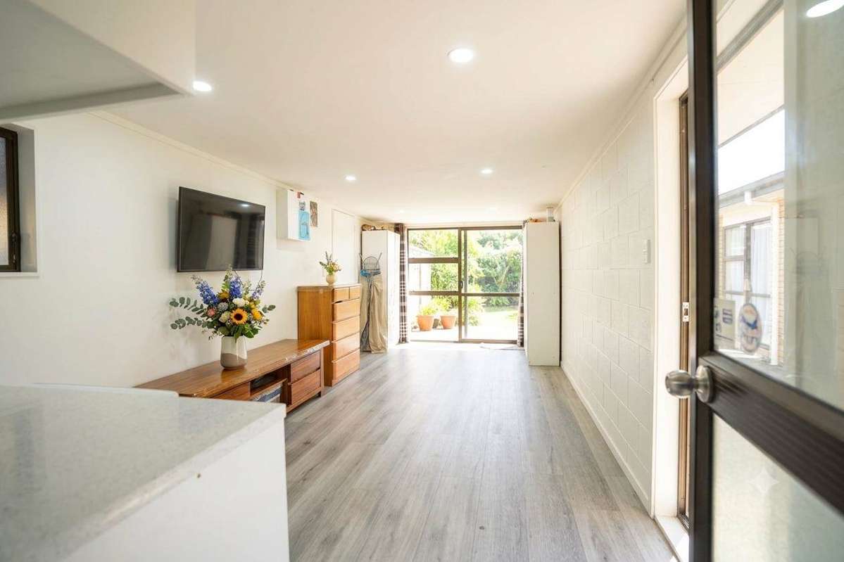 8/25 Waterview Road West_5
