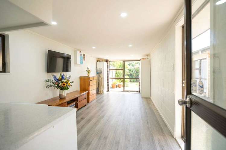 8/25 Waterview Road West Takanini_11