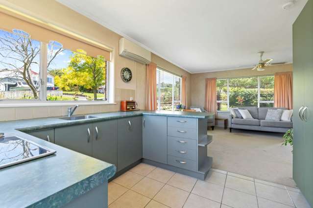 1/1 Bodi Place Te Atatu South_2