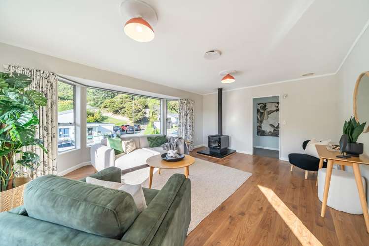 18 Yarrow Place Papakowhai_3