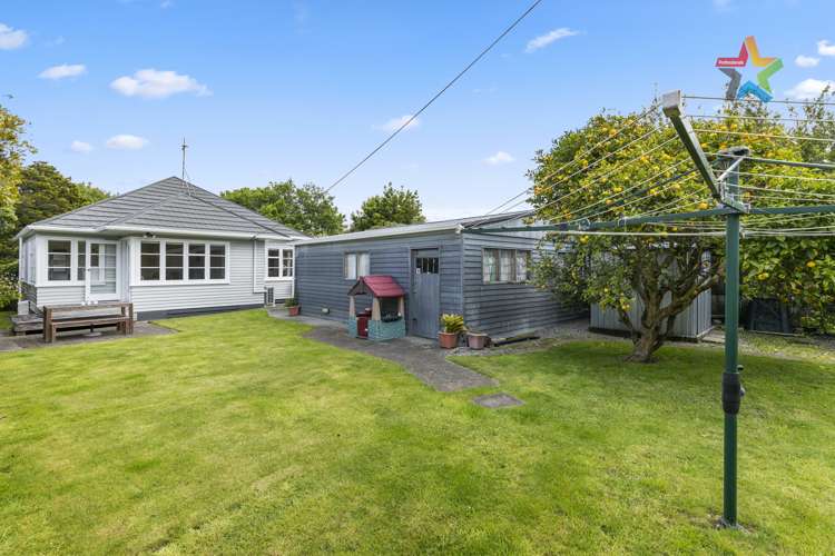 27 Chapman Crescent Naenae_13