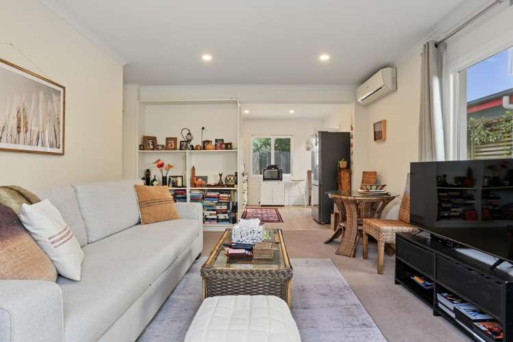 6A Longwood Lane Otumoetai_16