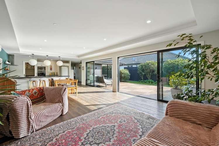 39 Chartwell Street Burwood_2