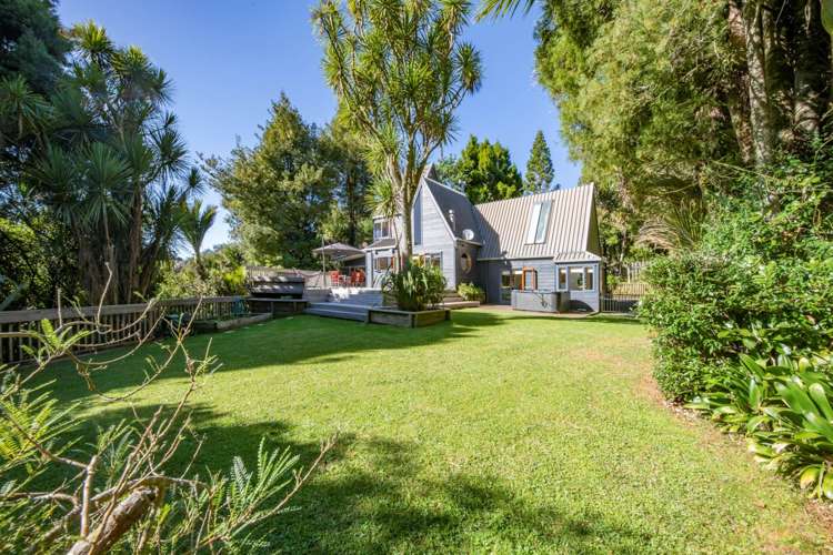 166 Woodlands Park Road Titirangi_0