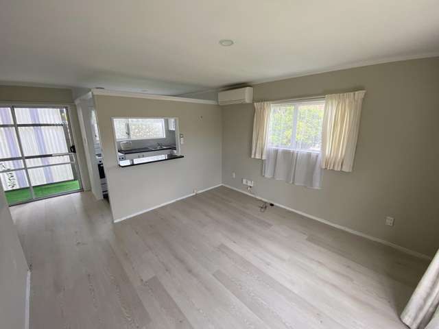 1/92 Kenderdine Road Papatoetoe_3