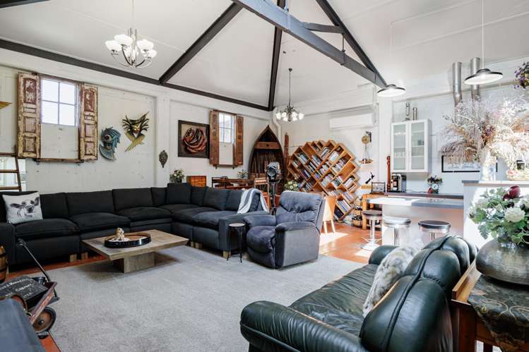 3 Barry Street and 1 Waghorne Street_4