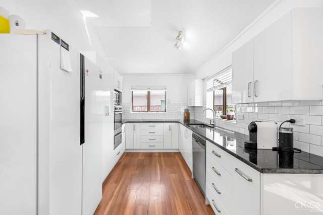 3 Laredo Grove Totara Park_1