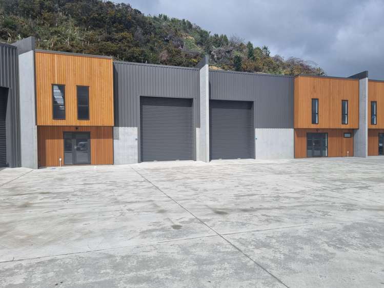 5/43-45 Thomas Neal Crescent Trentham_1