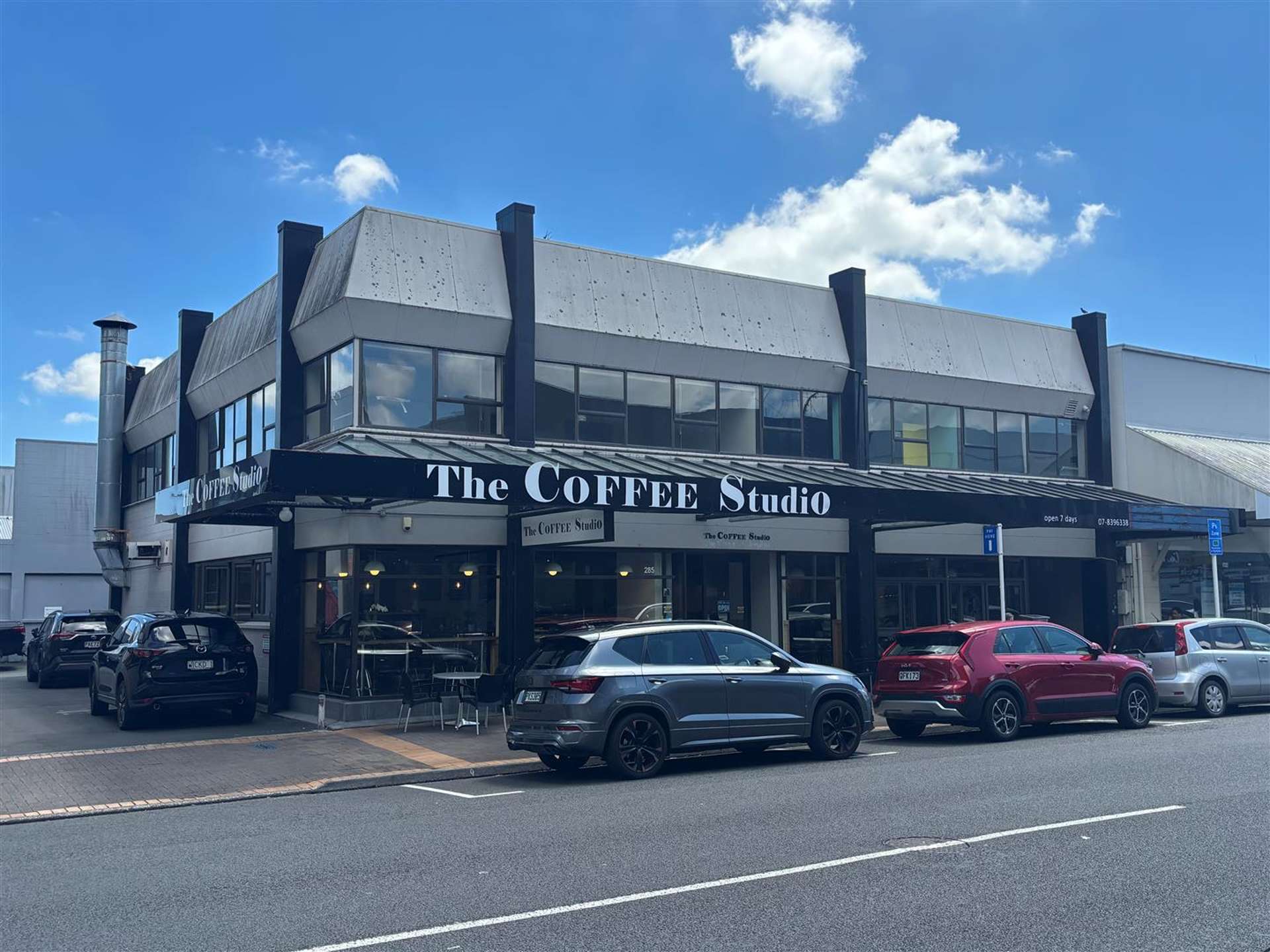 Various at 285 Barton Street Hamilton_0