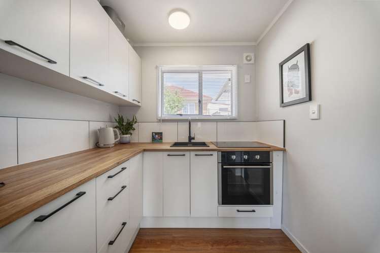 1/4046 Great North Road_3