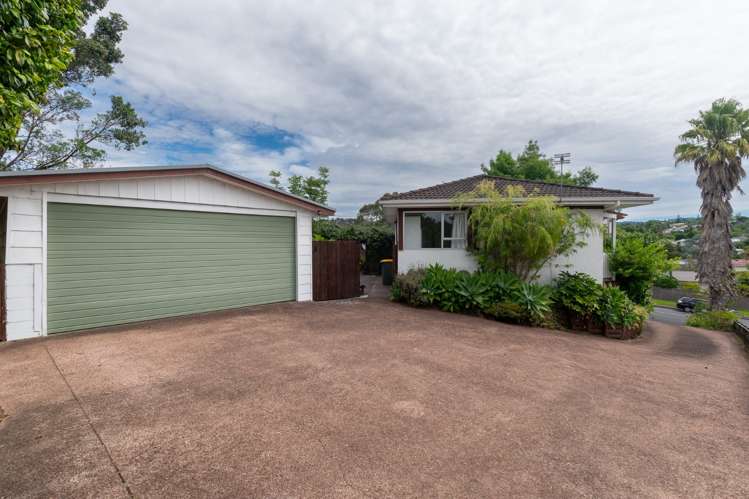 64 Captain Scott Road Glen Eden_0