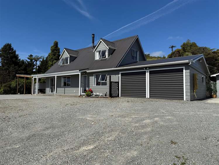 133 Coulson Road Paroa_8