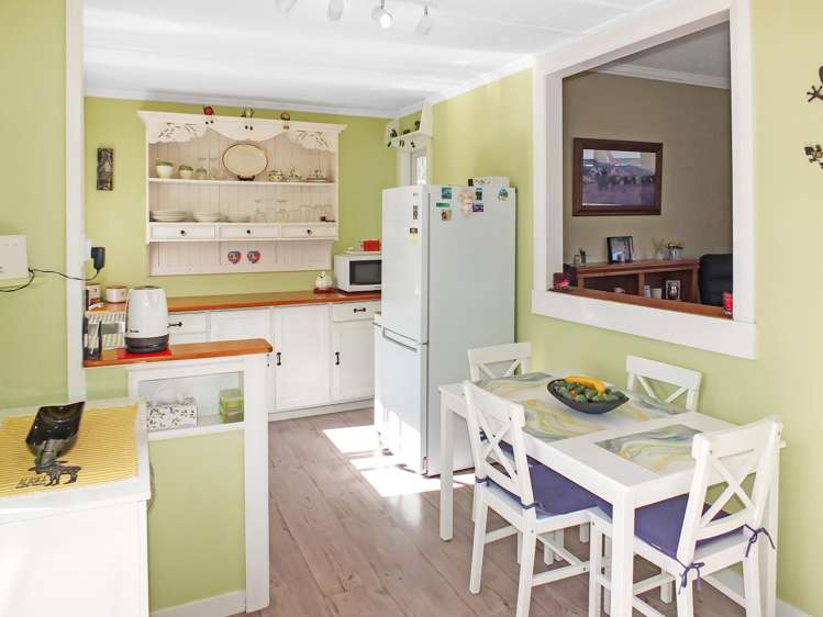 15 Roore Street Foxton Beach_8