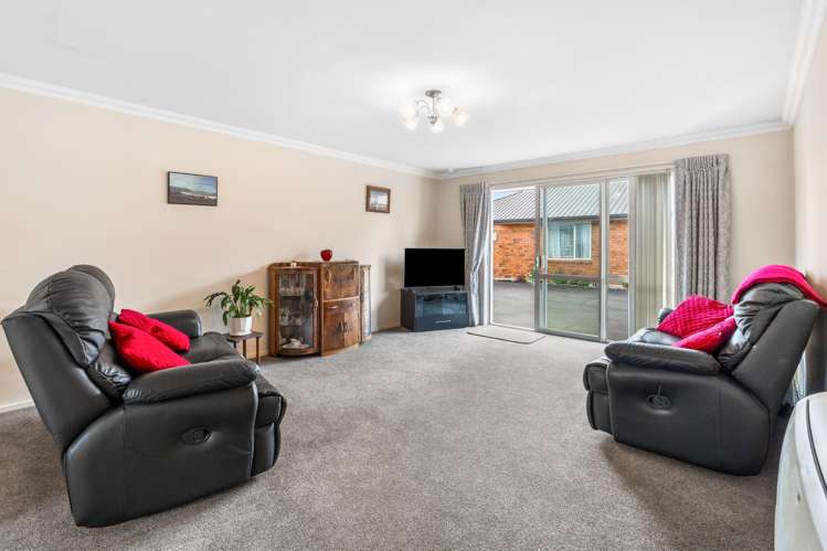 5/4 Reid Avenue Mosgiel_4