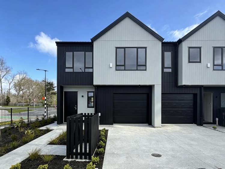 1 Rillside Crescent_0