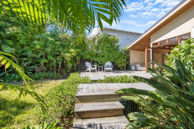 107 Vauxhall Road Narrow Neck_32