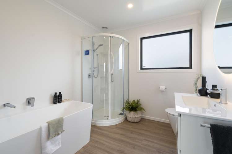 1121 Parewanui Road Parewanui_13